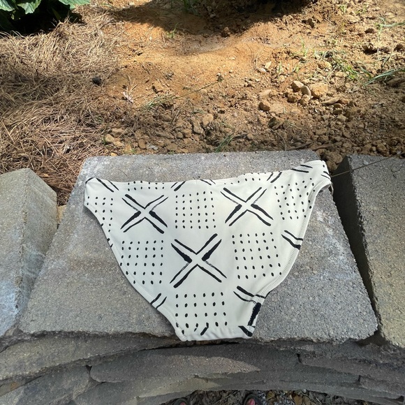 AERIE TWO PIECE - Picture 6 of 8